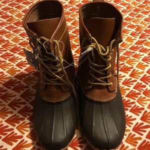 Clarks Crewson Waterproof Boots. Men’s size 9.